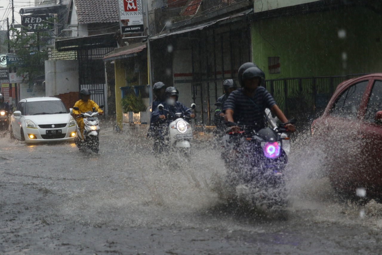 Ilustrasi banjir (Laoh Mahfud/Radar Malang)