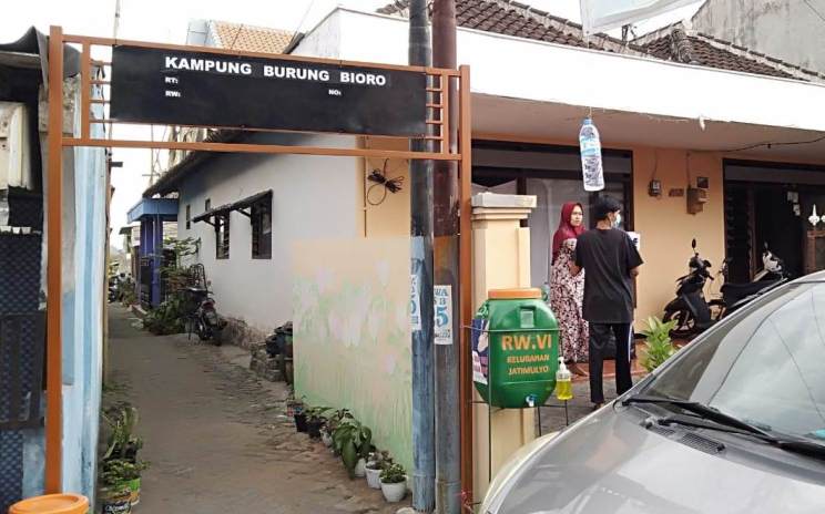Kampung burung bioro mampu menggerakkan ekonomi warga RW06 Kelurahan Jatimulyo. (Imam Nasrodin/Radar Malang)