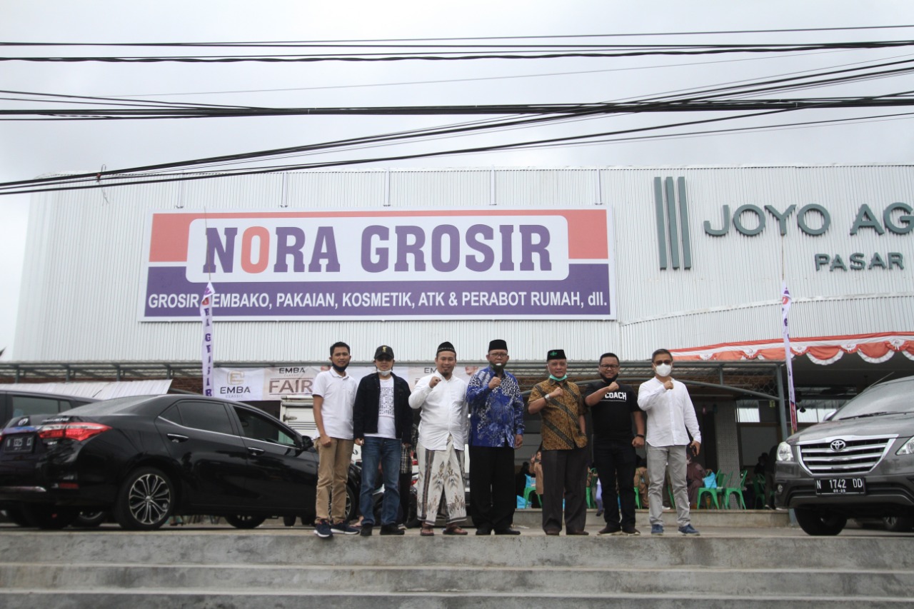 Pembukaan Nora Grosir di Pasar Joyo Agung (Rofia / Radar Malang)