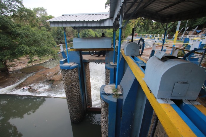 Bangunan fisik Dam Kalisari yang akan diusulkan menjadi benda cagar budaya Kota Malang. (Laoh Mahfud/Radar Malang)