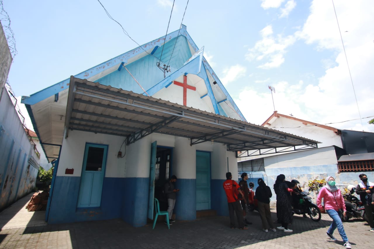 Gereja Protestan Indonesia Barat (GPIB) atau Gereja Ebed di Jalan Pattimura ini banyak peninggalan sejarah. (Laoh Mahfud/Radar Malang)