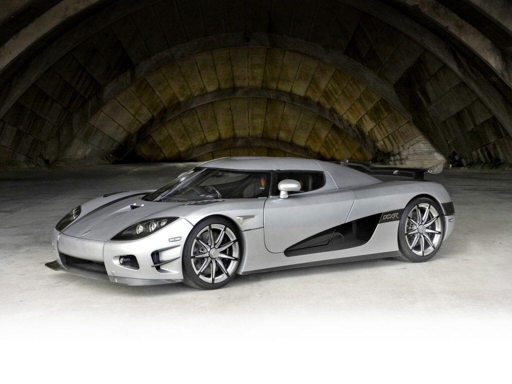 (Koenigsegg)