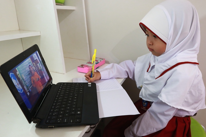 Ilustrasi siswa sedang belajar daring (Rubianto/Radar Malang)