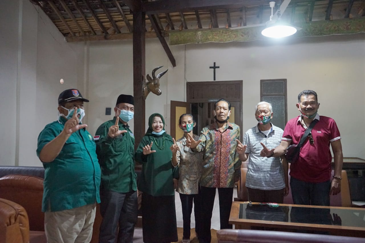 Paslon Lathifah Shohib - Didik Budi Muljono saat bertemu dengan warga Kabupaten Malang (istimewa)
