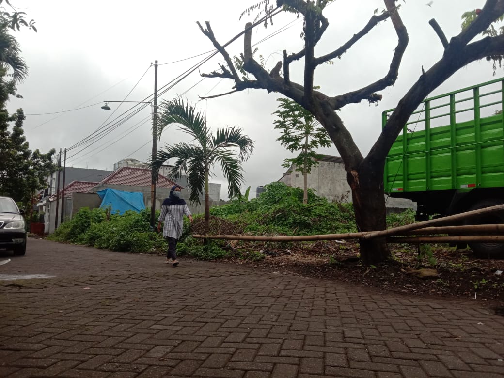 Lahan di Gang Dinoyo XIX, Kecamatan Lowokwaru yang dibeli Eko Budi dari lelangan KPKNL tahun 2013 lalu. (Aditya/Radar Malang)