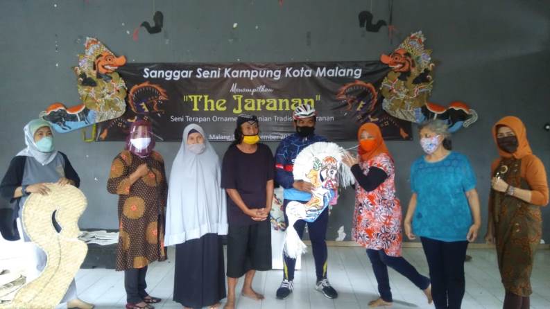 Jaran kepang hias ikut memeriahkan pameran bertema “The Jaranan“  yang digelar Gedung Dewan Kesenian Malang (DKM), Jumat (18/12). (Errica Vannie/Radar Malang)
