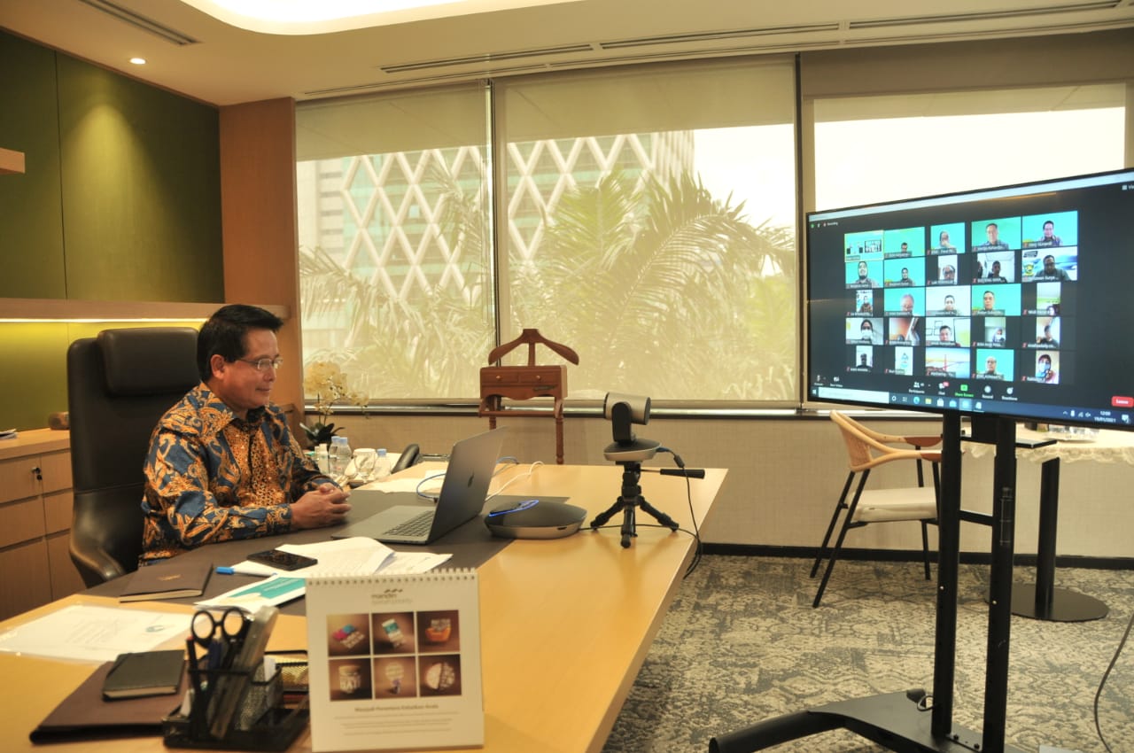 Ketua Project Management Office (PMO) Integrasi dan Peningkatan Nilai Bank Syariah BUMN Hery Gunardi saat mengikuti Webinar Sharia Economic Outlook Ekonomi Syariah Indonesia 2021. (istimewa)