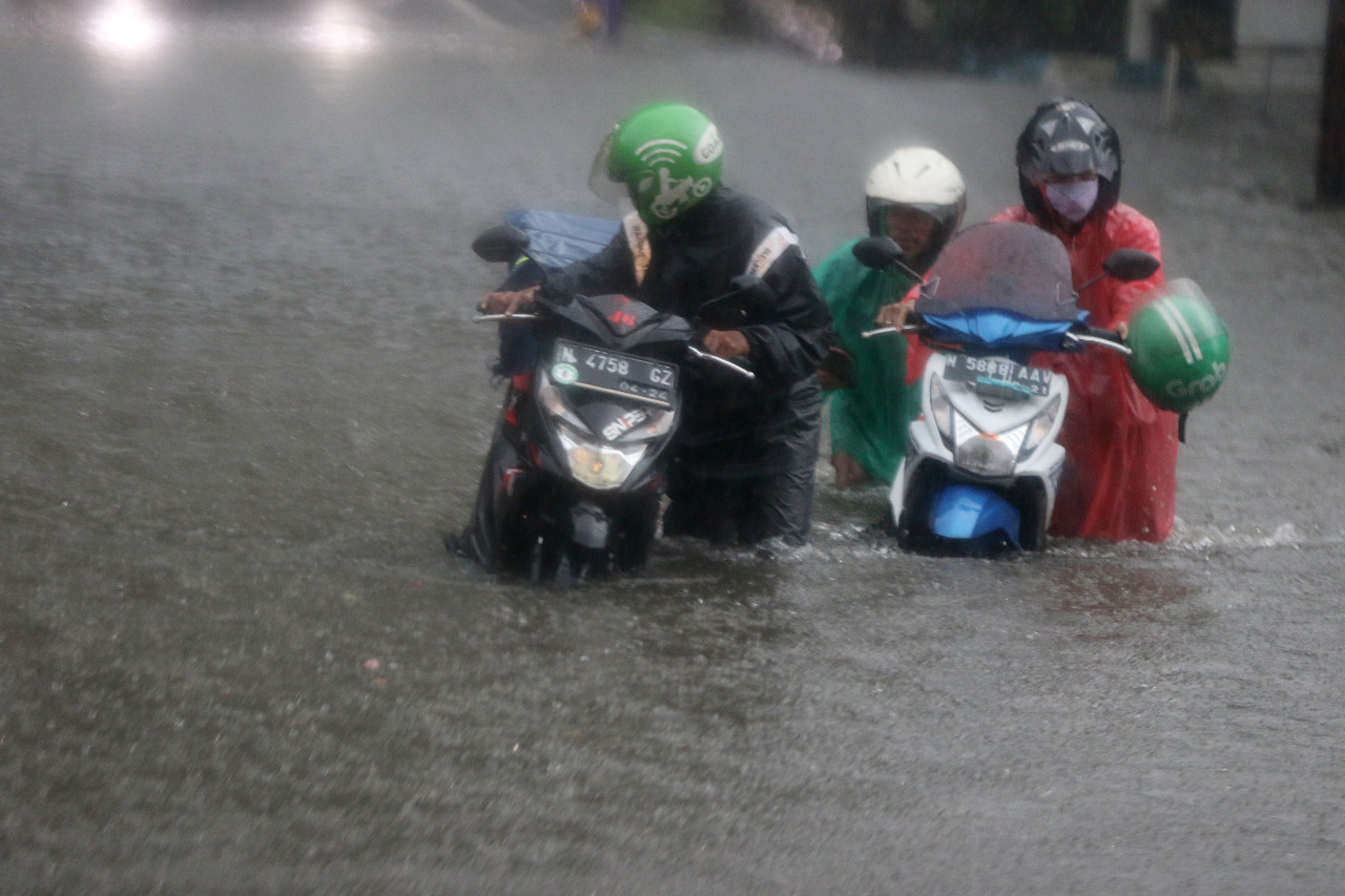 Ilustrasi banjir Kota Malang (Darmono/Radar Malang)