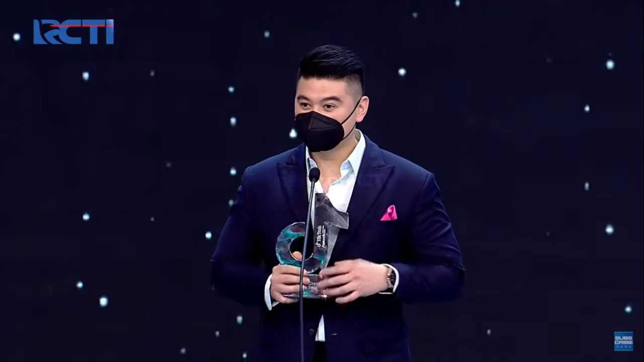 Chef Arnlod Poernomo memenangi TikTok Award 2020 (Screenshot YouTube)