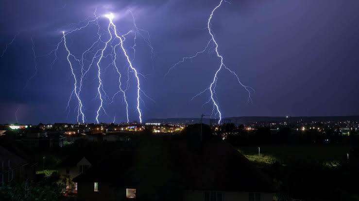 Ilustrasi thunderstorm (BBC)