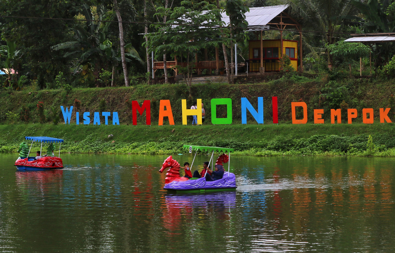 Suasana Wisata Dempok, di Desa Gampingan, Kecamatan Pagak, Kabupaten Malang. (Rubianto/Radar Malang)