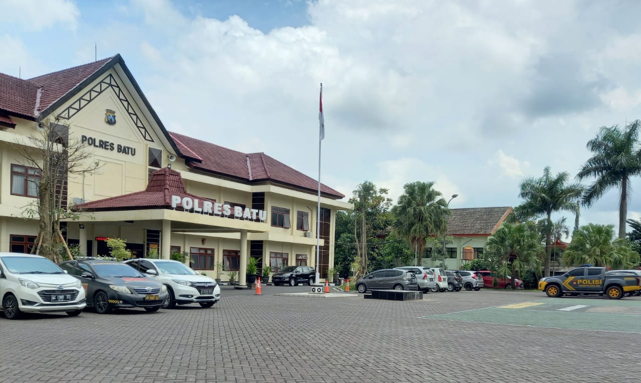 Gedung Polres Batu, tempat KPK melakukan pemeriksaan kepada sejumlah saksi (Imam N / Radar Malang)