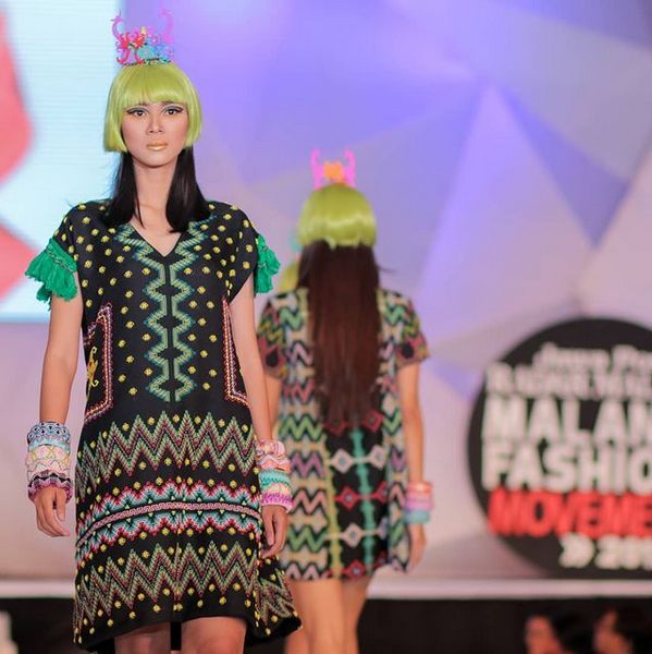 Salah satu rancangan desainer yang tampil di Malang Fashion Movement (instagram @malangfashionmovement/ist)