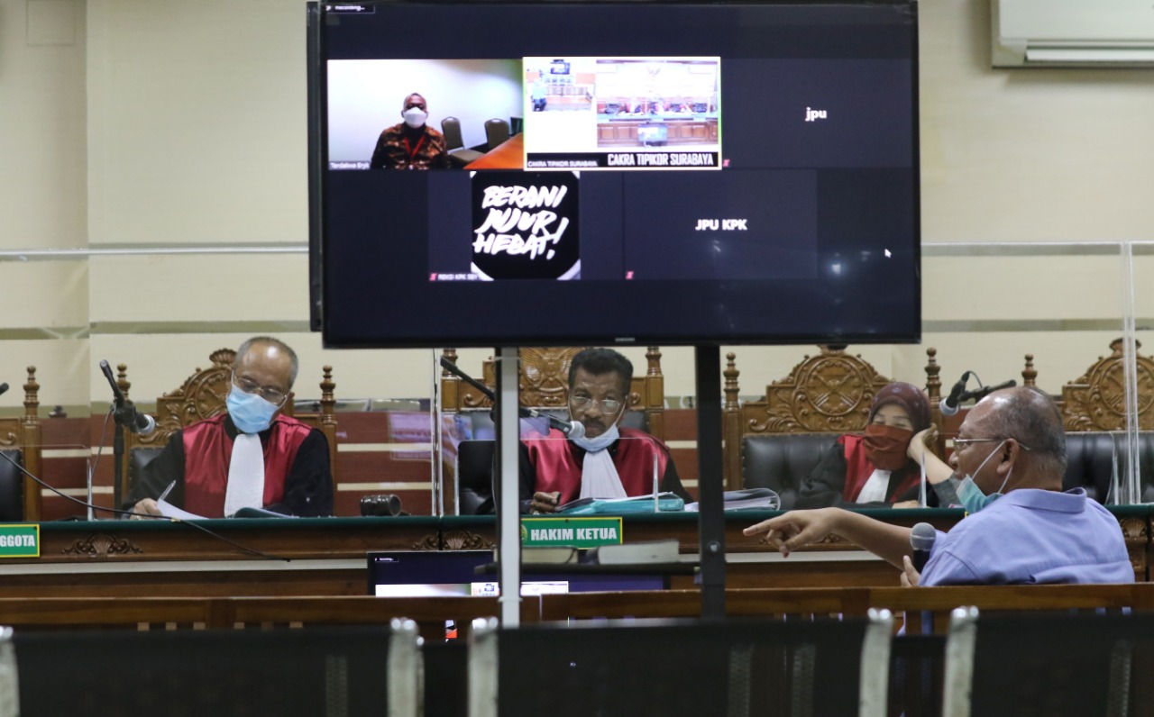 Rendra Kresna saat menghadapi sidang gugatan (Laoh Mahfud / Radar Malang)