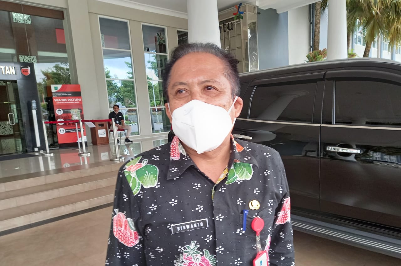 Kepala Badan Kepegawaian dan Pemberdayaan Sumberdaya Manusia (BKPSDM) Kota Batu Siswanto. (Imam N/Radar Malang)