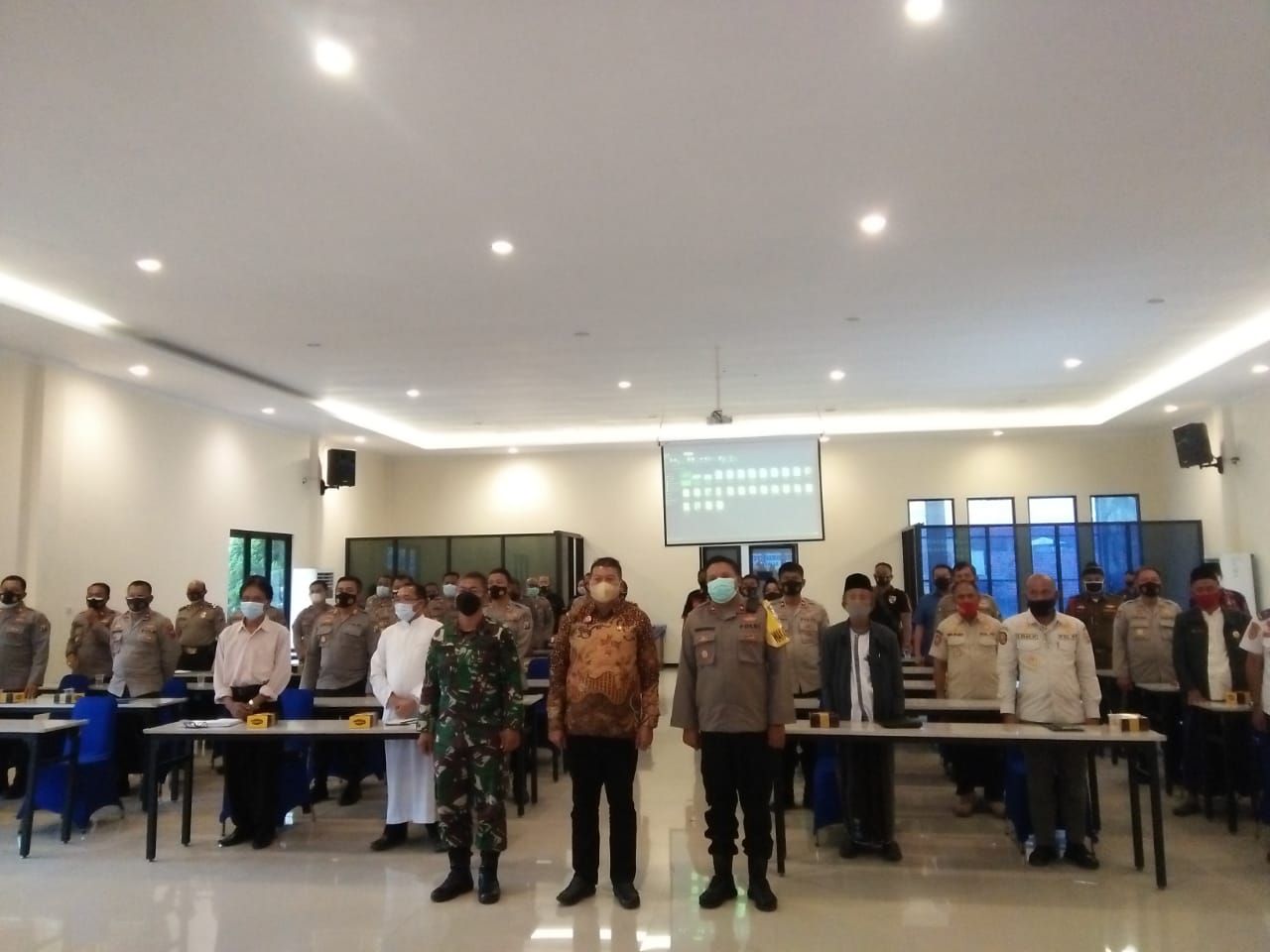 Gelaran  rakor Sinergitas dan kolaborasi pengamanan kegiatan ibadah Paskah, Kamis (1/4) di Polres Malang. (Achmad Fikyansyah / Radar Malang)