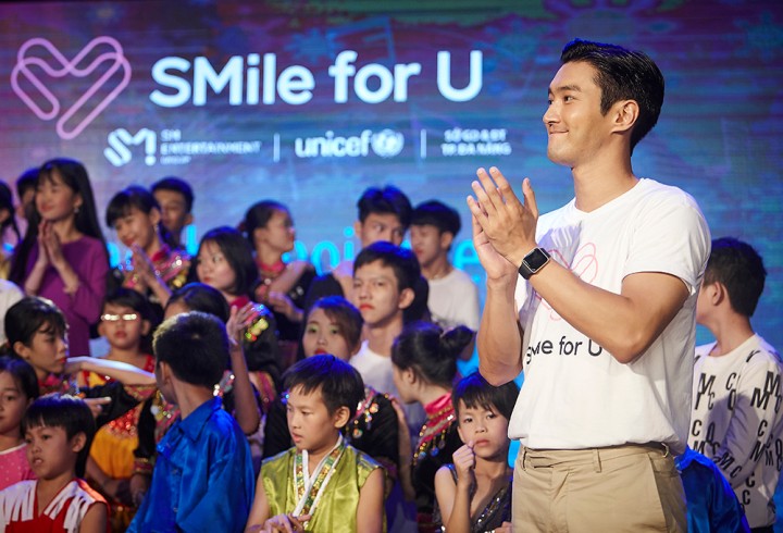 Member Boyband Super Junior Choi Siwon menjadi salah satu brand ambasador UNICEF yang turut mengkampanyekan program SMile for U. (ist)