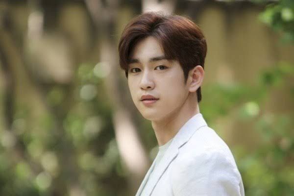 Park Jin Young (hellokpop/ist)