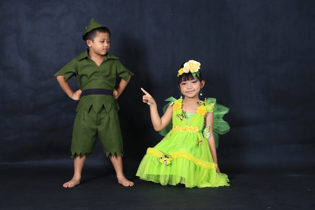 Tokoh kartun Peterpan dan peri cantik diusung Keano Kids di MFM 2021 (Rubianto / Radar Malang)