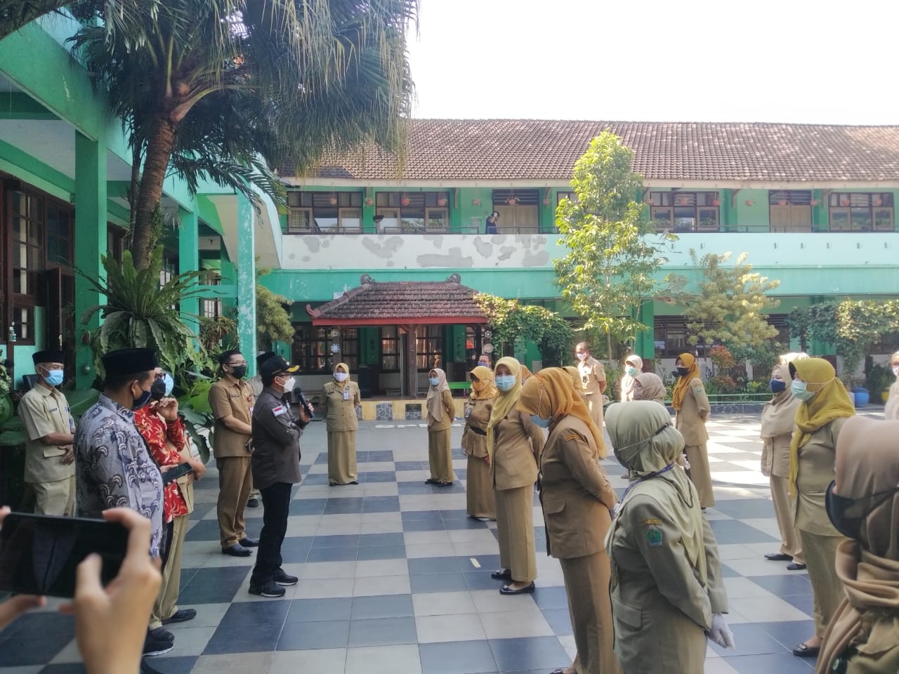 Ilustrasi GTT (Guru Tidak Tetap) atau Guru Honorer di Kota Malang.