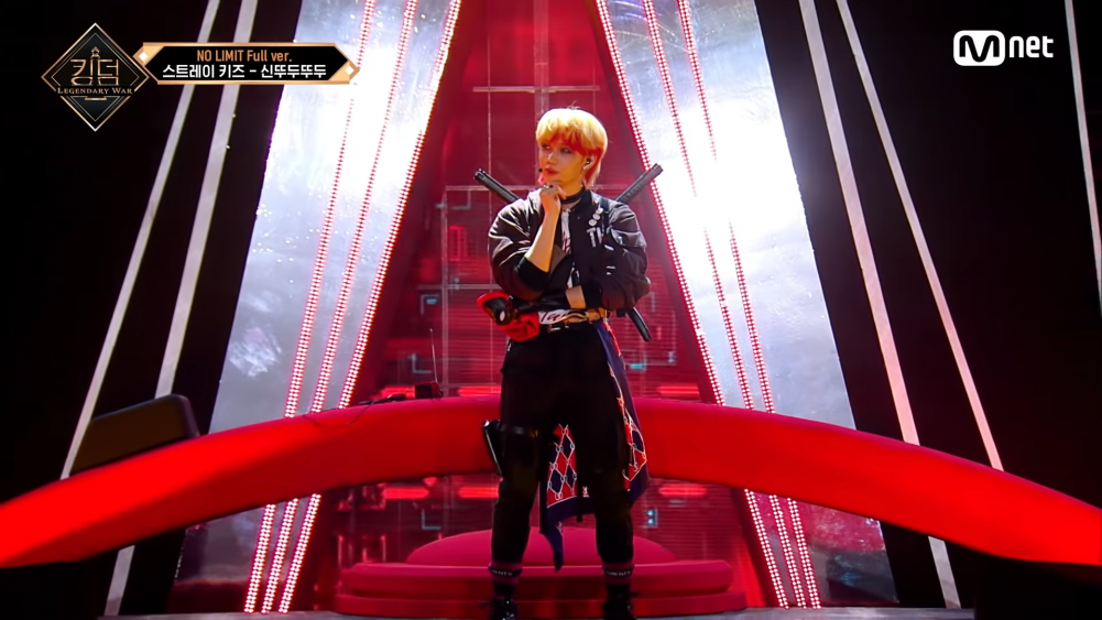 Felix Stray Kids yang memakai kostum berkonsep Deadpool (Allkpop/ist)