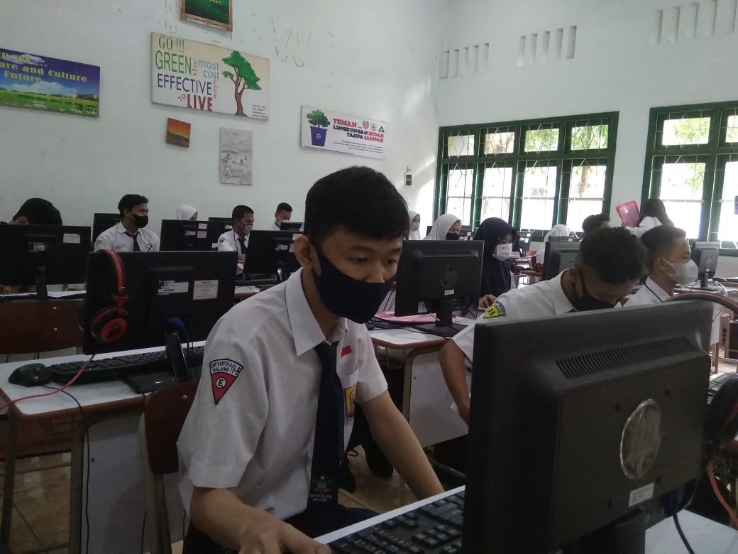 Ilustrasi pelajar mengikuti PTM (dok JPRM)