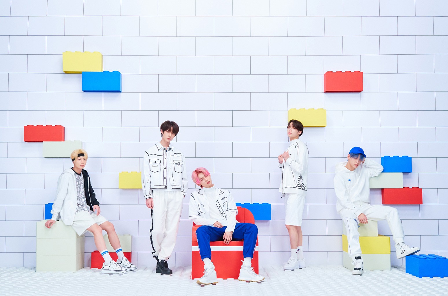 Tomorrow x Together (billboard/ist)