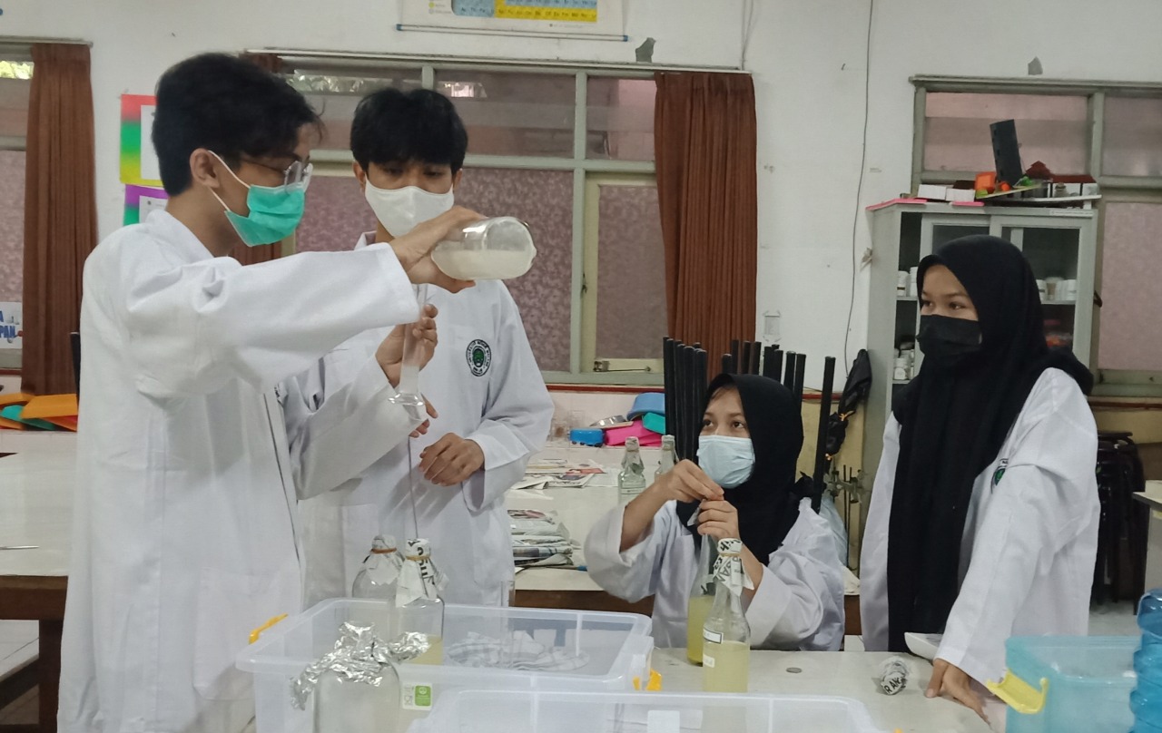 Para peneliti muda SMA Lab UM (ist)