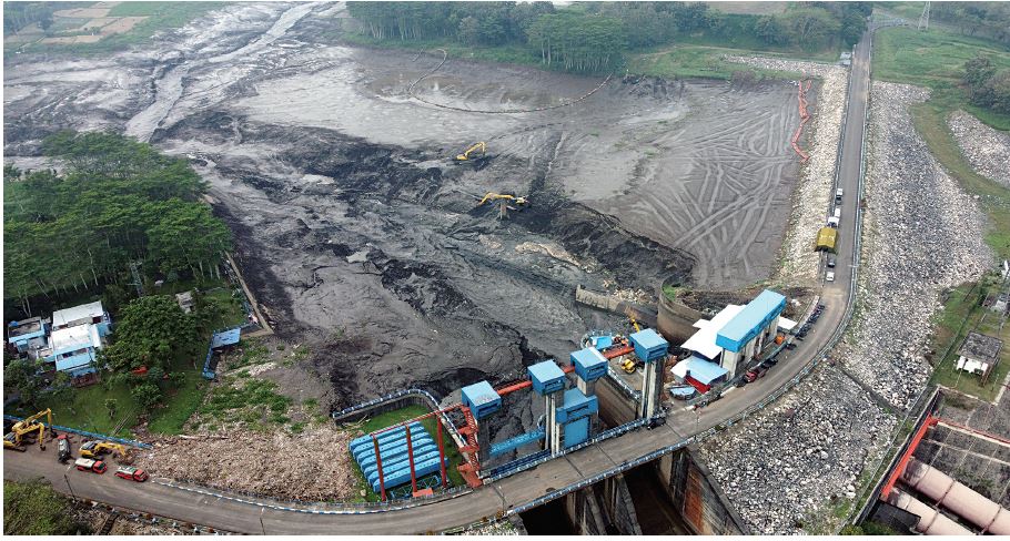 Flushing Bendungan Sengguruh, Kabupaten Malang (PJT 1/ist)