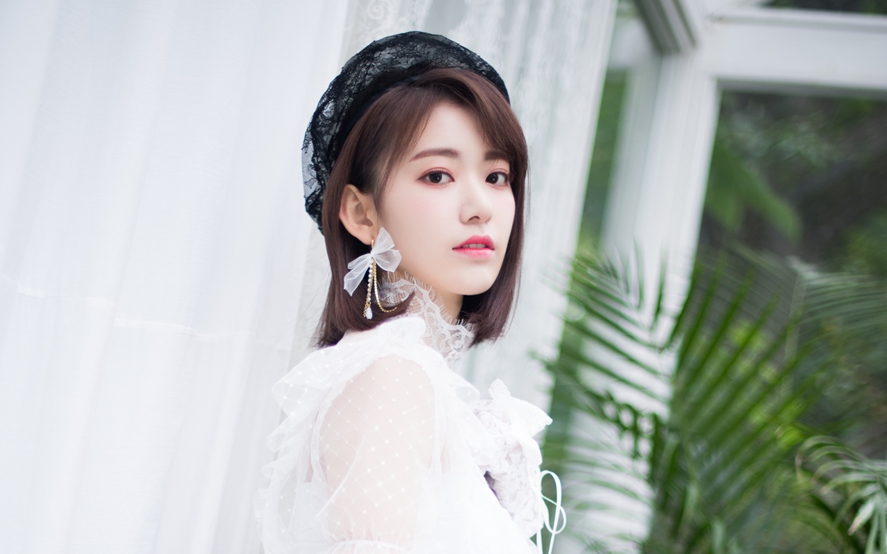 Mantan personel girlgrup Korea Selatan IZ*ONE Miyawaki Sakura dikabarkan akan bergabung dengan agensi Source Music yang menjadi bagian dari HYBE Labels. (Ist)