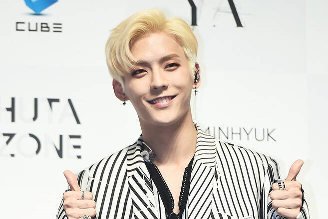 Minhyuk BTOB langsung melakukan siaran langsung di Instagram setelah sembuh untuk mengingatkan penggemarnya tentang bahaya Covid-19 (twitter/ist)