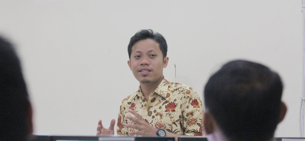 Ahmad Zaini SKom MT (ist)