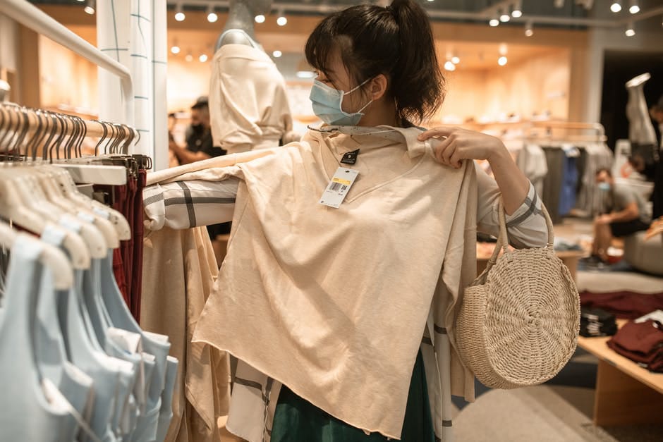 Catat tips berbelanja pakaian tanpa harus menguras isi tabungan. (Pexels /ist)