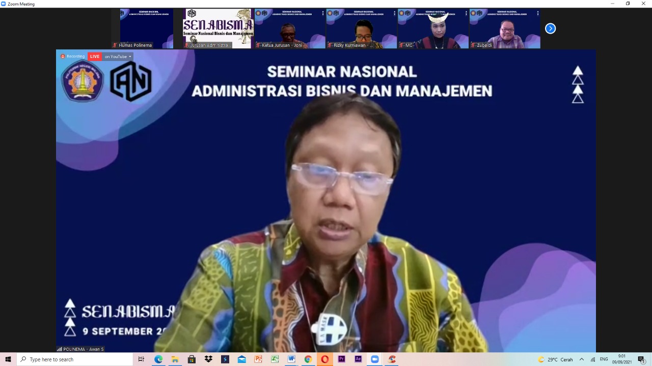Direktur Polinema Drs Awan Setiawan  mengajak seluruh jajaran akademisi di kampusnya untuk terus mengembangkan disiplin ilmu agar bermanfaat di lapangan. (Roisyatul/Radar Malang)