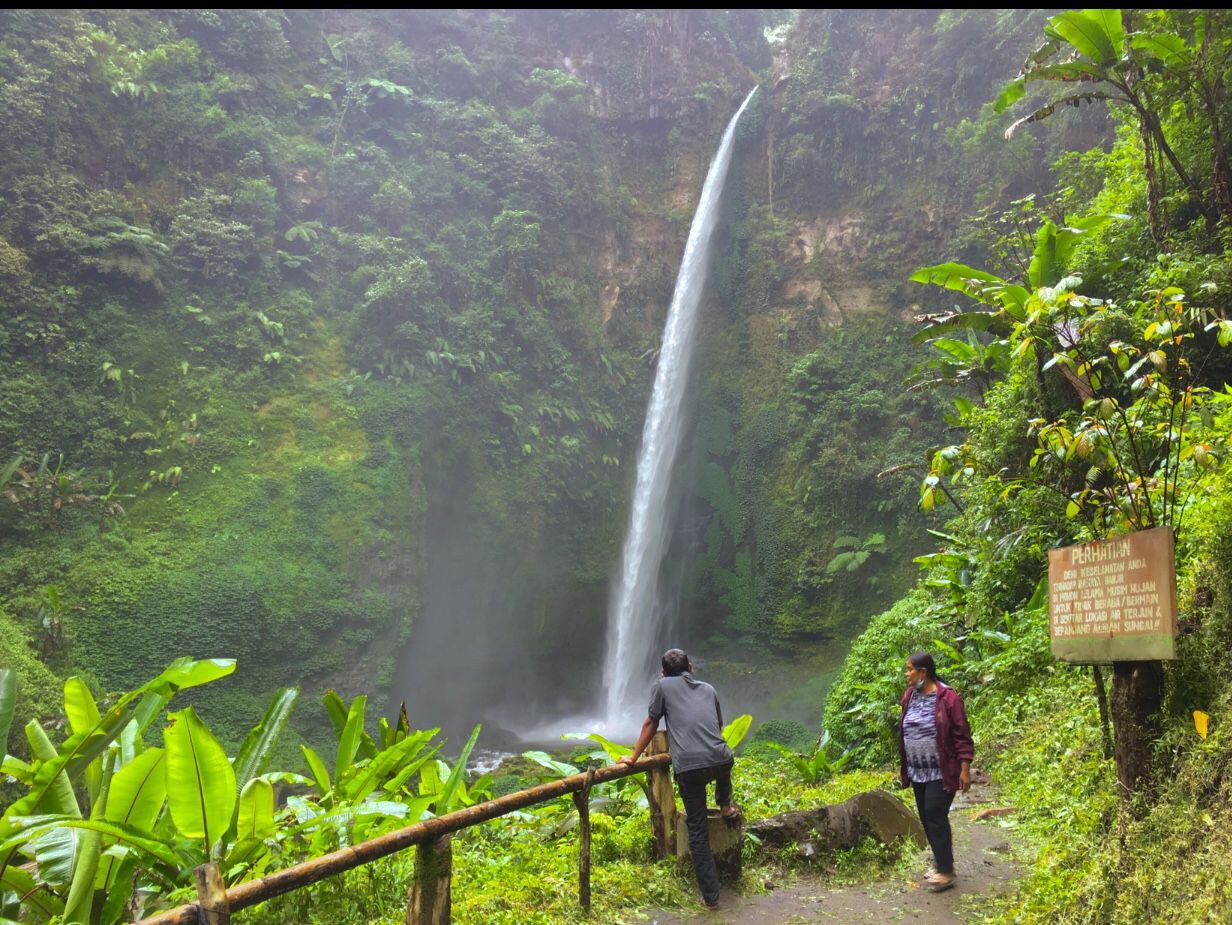 Akibat PPKM, pengunjung wisata Coban Pelangi di Kecamatan Poncokusumo mengalami penurunan drastis. (Ferdinand/Radar Malang)