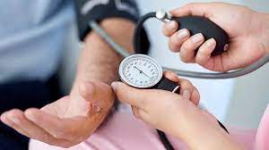 Pastikan penderita hipertensi mengkonsumsi obat-obatan sesuai resep dokter. (TCC News/Ist)