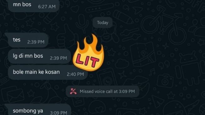 Tangkapan layar unggahan Twitter berisi chat oknum polisi FA yang dibagikan akun @pikongg. (ist)