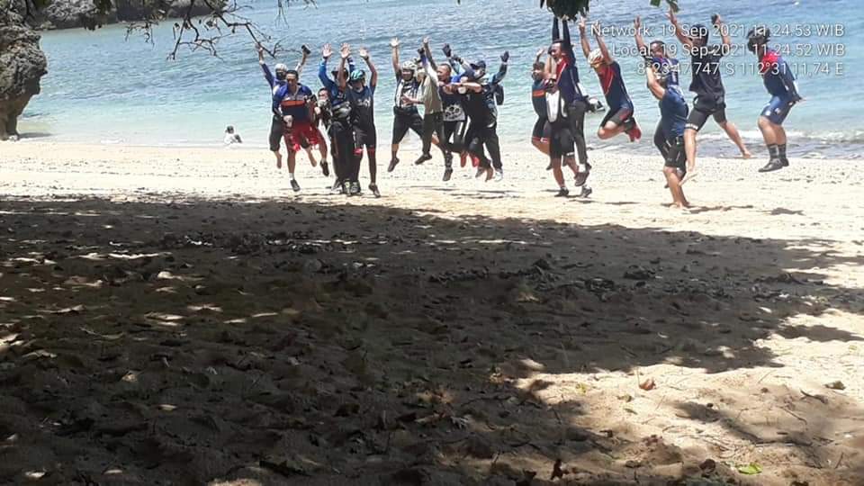 Rombongan pejabat Pemkot Malang saat di Kondang Merak (Facebook/ist)