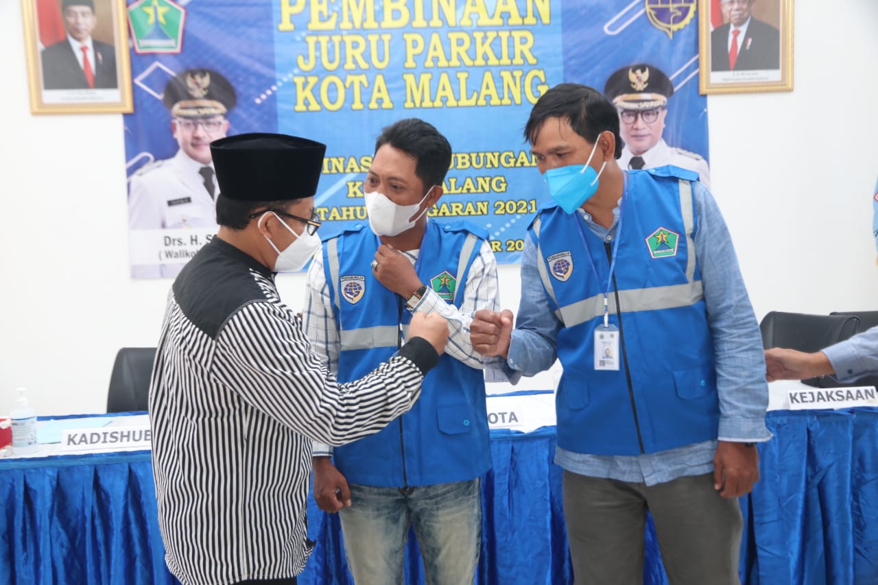 Wali Kota Malang saat menghadiri pembinaan juru parkir (ist)