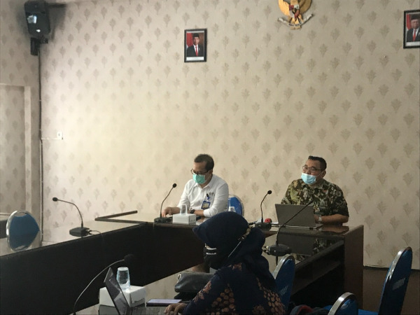 Tim Badan Standar, Kurikulum dan Asesmen Pendidikan Kemendikbud Ristek saat menggelar Focus Group Discussion (FGD) di kampus Unmer Malang Rabu (27/10). (Anugrah/Radar Malang)