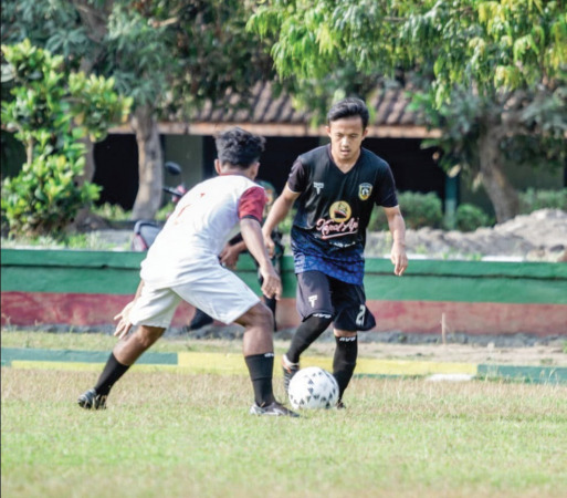Pemain Malang United kala menghadapi PSBI Jumat (15/10). (ist)