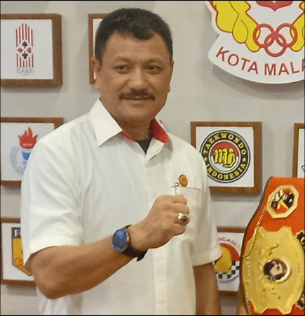 Ketua KONI Kota Malang Edy Wahyono menjamin memberi bonus pada 28 Oktober mendatang. (Darmono/Radar Malang)