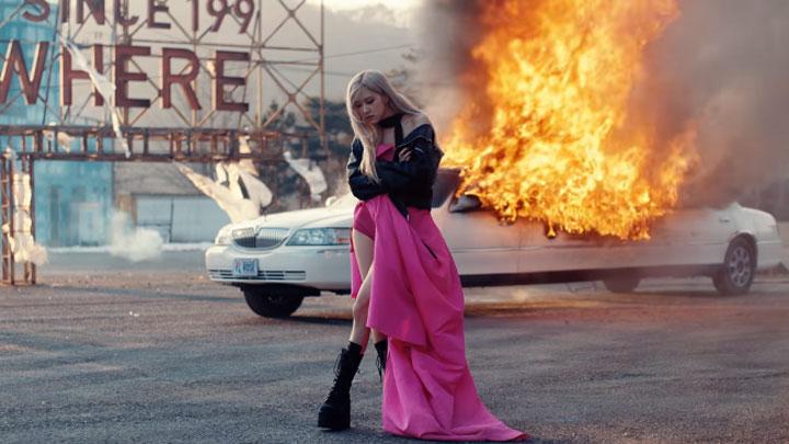 Rose BlackPink dalam MV