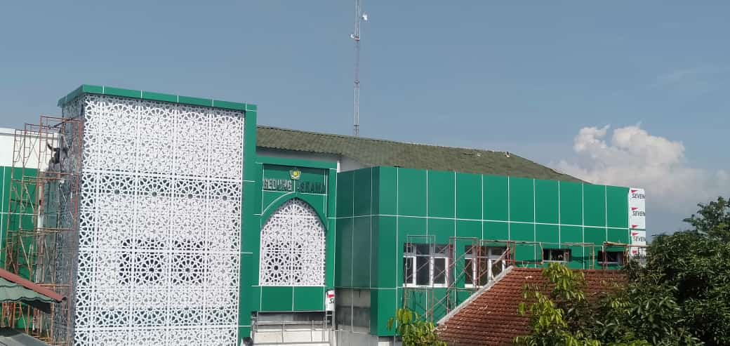Bangunan mahad diperuntukkan bagi siswa putra dan putri MTsN 2 Kota Malang yang tempat tinggalnya jauh dari sekolah. Mahad ini rencananya dapat digunakan di tahun ajaran 2021/2022.