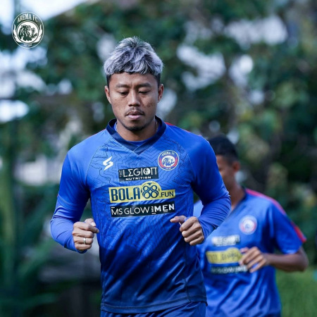 IKUT DIDAFTARKAN: Kushedya Hari Yudo sudah gabung latihan secara normal bersama rekan-rekannya di Lapangan Kusuma Agrowisata, Kota Batu, beberapa hari lalu. Sebelumnya dia harus menepi karena cedera lutut - radar malang