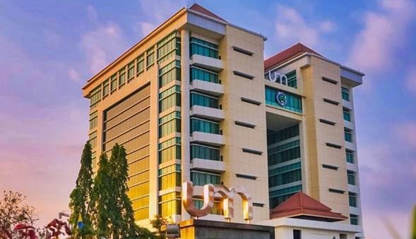 Gedung Rektorat Universitas Negeri Malang (doc)