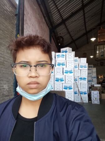 DIPOLISIKAN: Kinanti Rahayu, 21, juga warga Kelurahan Mojolangu, Kota Malang. Dia dilaporkan ke polisi oleh teman satu kampusnya Carolyna karena menipunya senilai Rp 8 miliar. (Carolyna for Radar Malang)
