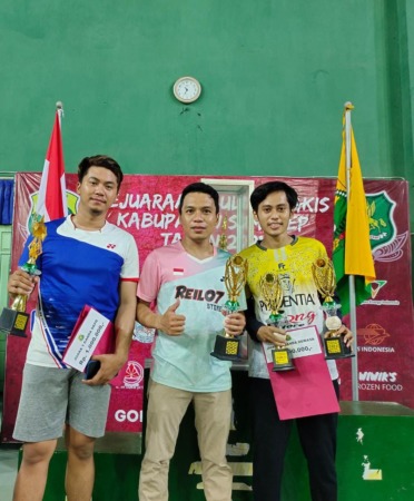 Lukman Inggrit Arinusa (kanan)
