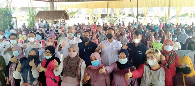 SINERGI BUMN: Rangkaian kegiatan sinergi BUMN pada 11 Maret 2022 yang digelar di Wisata Taman Gangsar Pakis Kabupaten Malang. Kegiatan tersebut dihadiri 1) staf khusus III kementerian BUMN Arya Sinulingga) dan didampingi 2) pimpinan PNM cabang Malang Anan