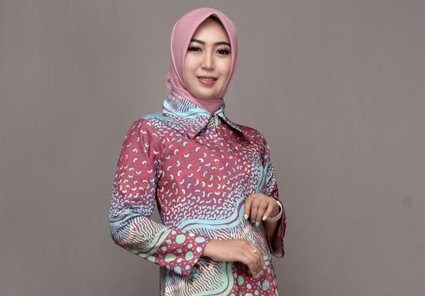 BIBIT MUDA: Rendyta Witrayani Setiawan, kepala desa perempuan pertama di Desa Senggreng, Kecamatan Sumberpucung, Kabupaten Malang. (Ist)